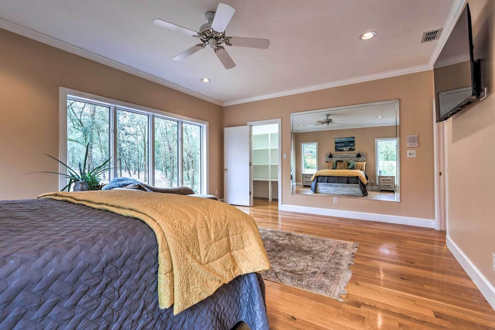 Photo of Bedroom in Daphne