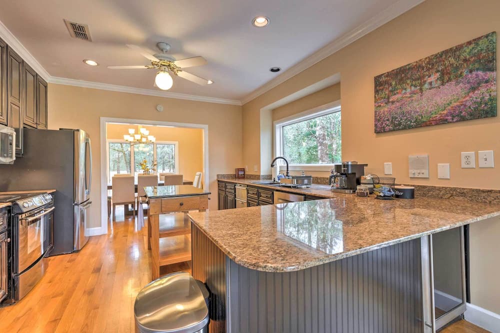 Photo of Kitchen in Daphne