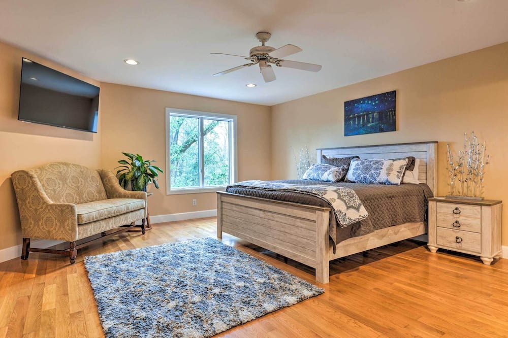 Photo of Bedroom in Daphne