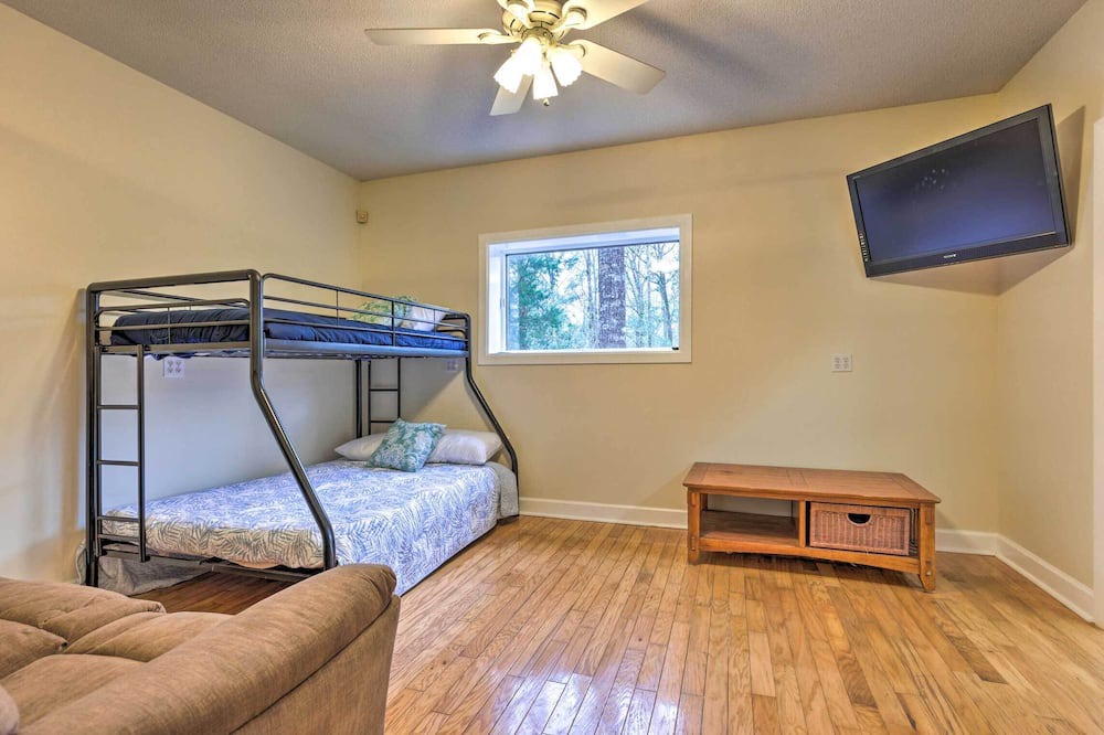 Photo of Bedroom in Daphne