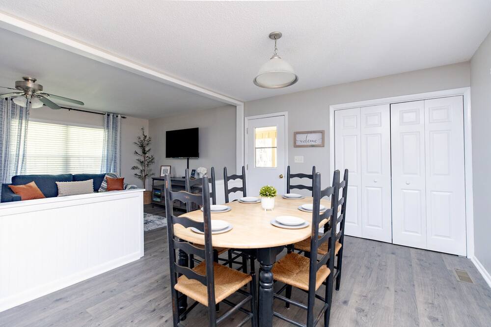 Photo of Bedroom in Perry