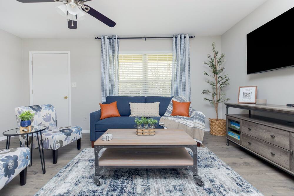 Photo of Bedroom in Perry
