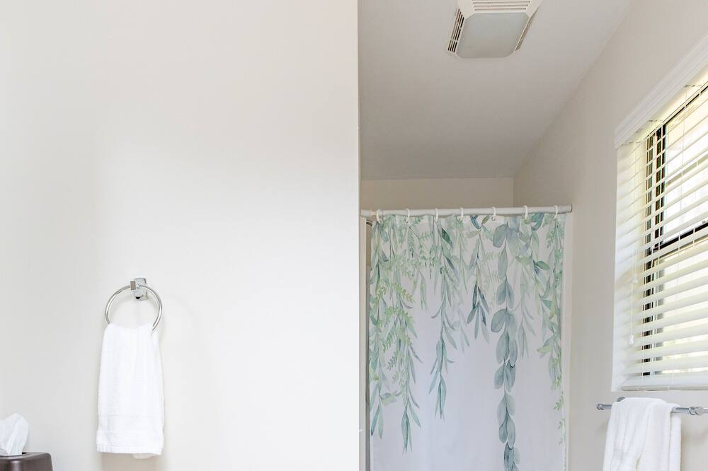 Photo of Bathroom in Perry