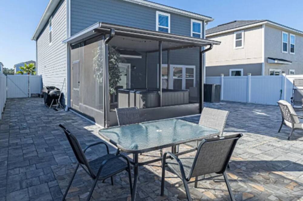 Photo of Patio Balcony in Westside