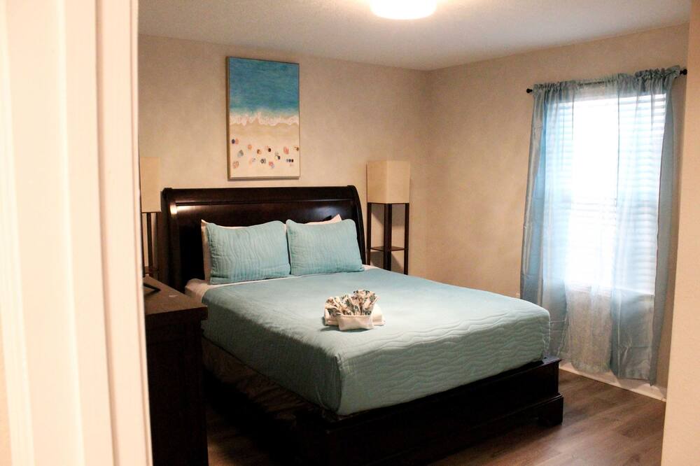 Photo of Bedroom in Westside