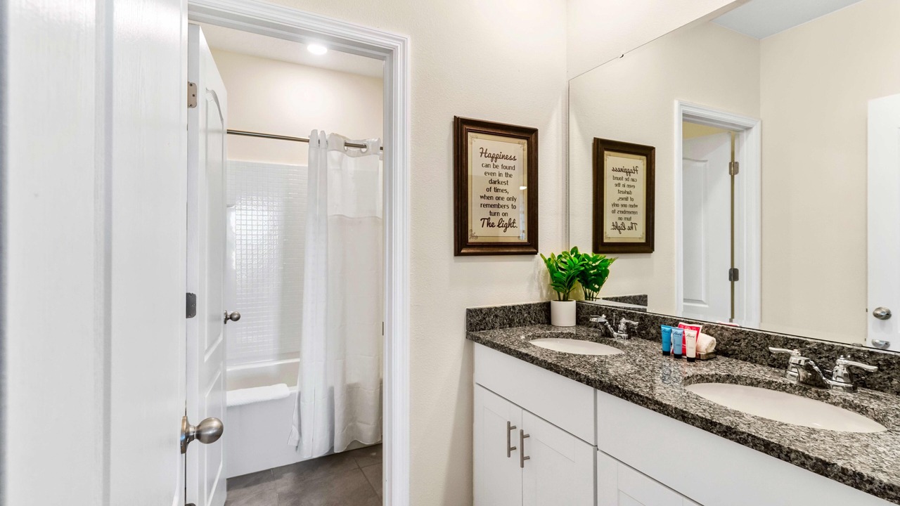 Photo of Bathroom in Grand Reserve