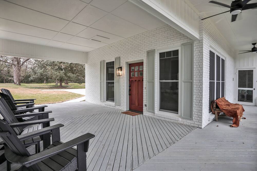 Photo of Patio Balcony in Nassau County