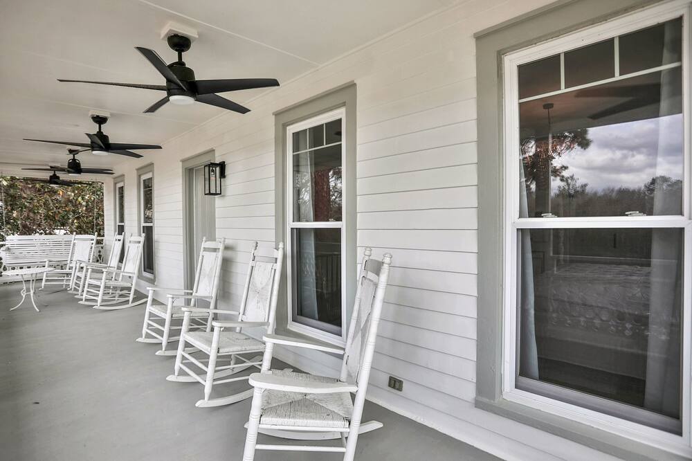 Photo of Patio Balcony in Nassau County