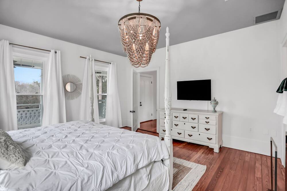 Photo of Bedroom in Nassau County