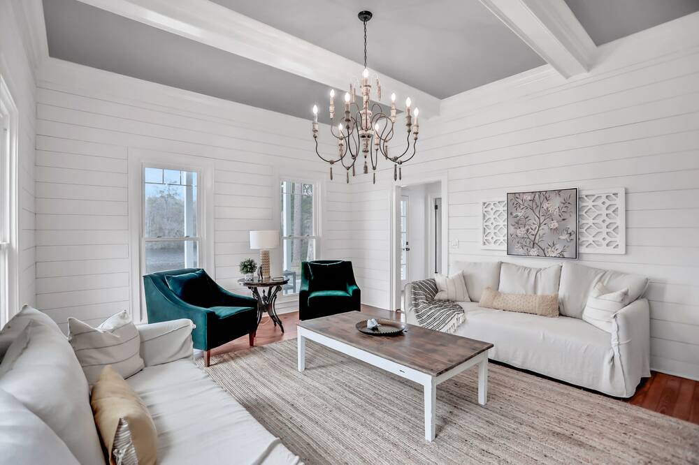Photo of Livingroom in Nassau County