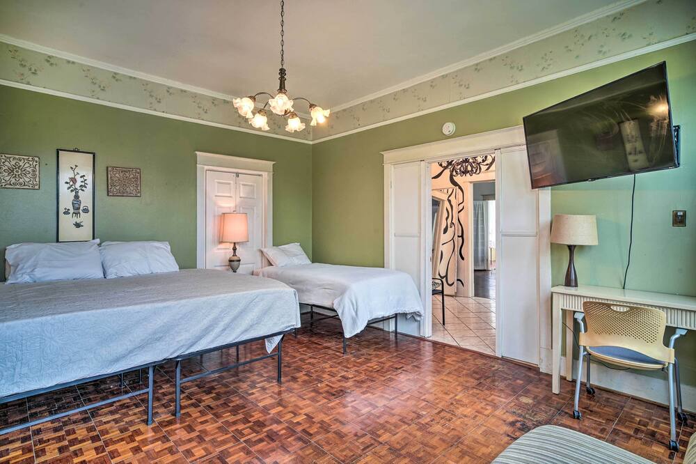 Photo of Bedroom in Mid City South