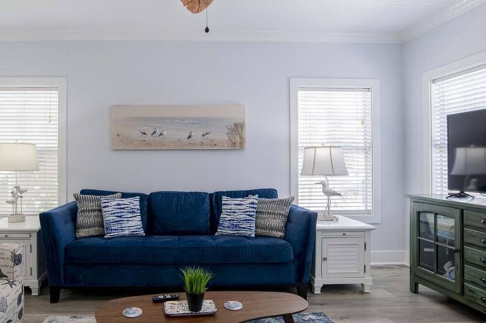 Photo of Livingroom in Ono Island