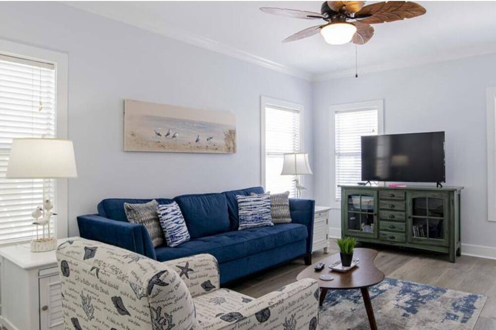 Photo of Livingroom in Ono Island