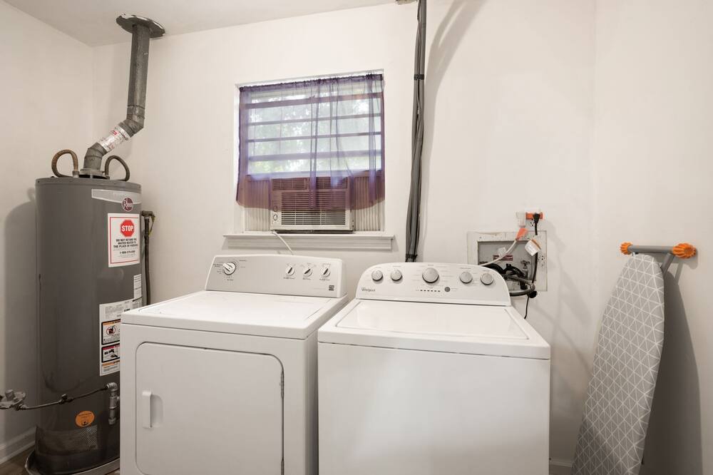 Photo of Bedroom in Country Club Estates
