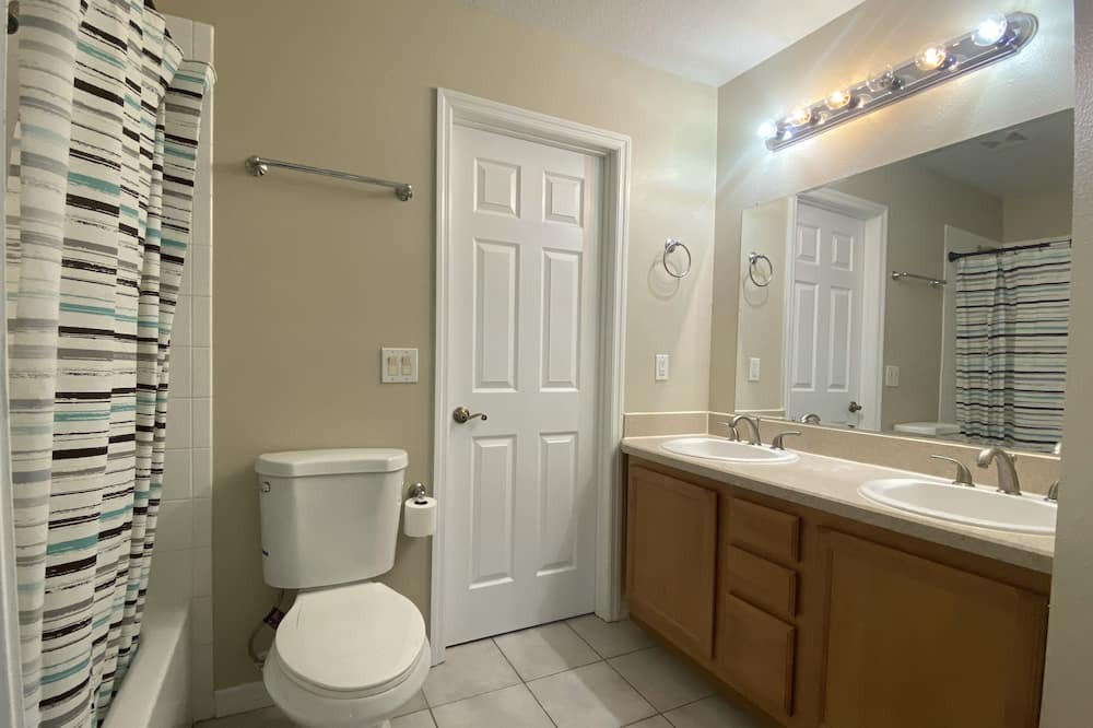 Photo of Bathroom in Winter Springs