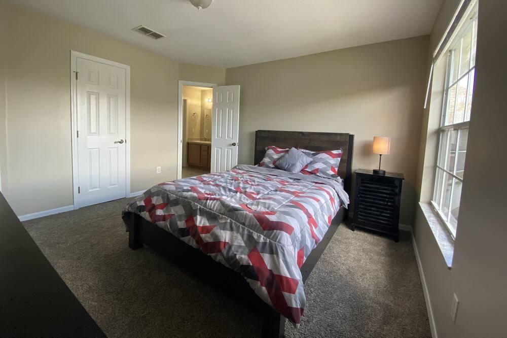 Photo of Bedroom in Winter Springs