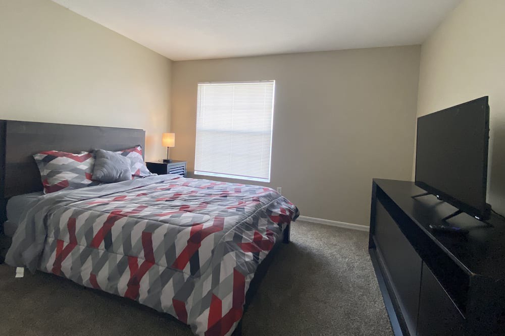 Photo of Bedroom in Winter Springs