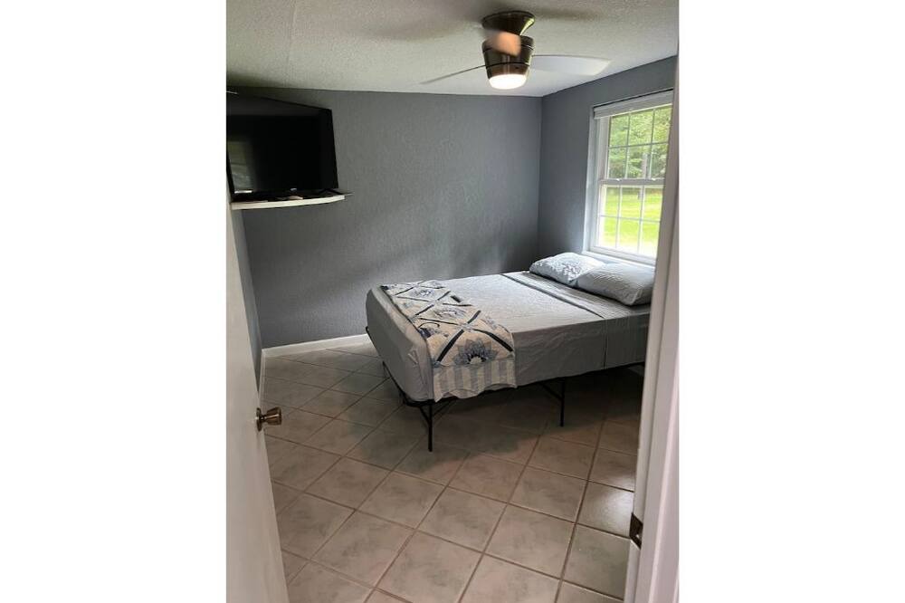 Photo of Bedroom in Middleburg