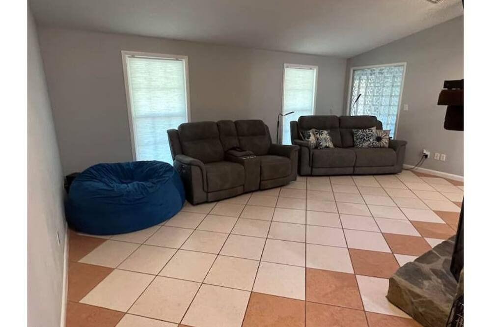 Photo of Livingroom in Middleburg