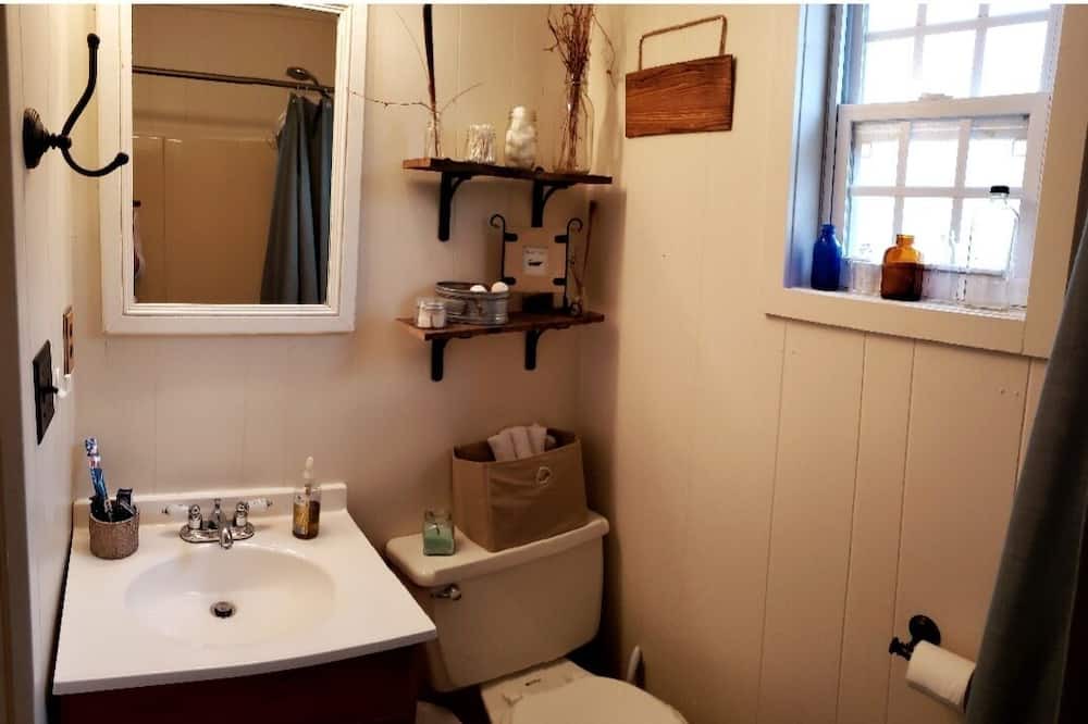 Photo of Bathroom in Pine Mountain Valley