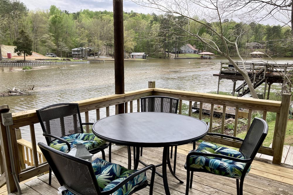 Photo of Outdoor in Titus