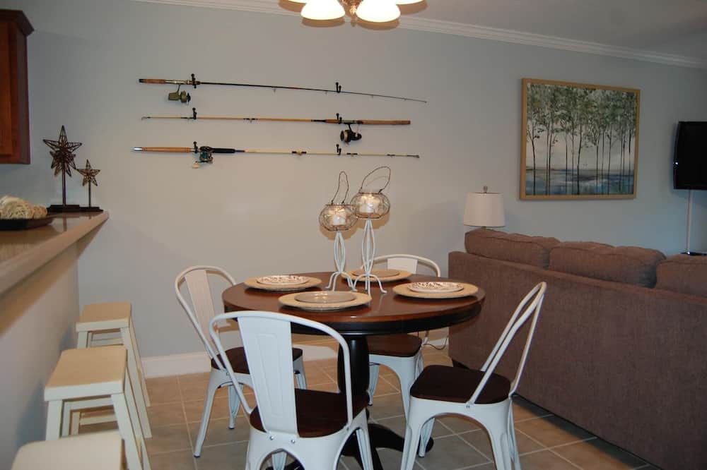Photo of Livingroom in Alexander City