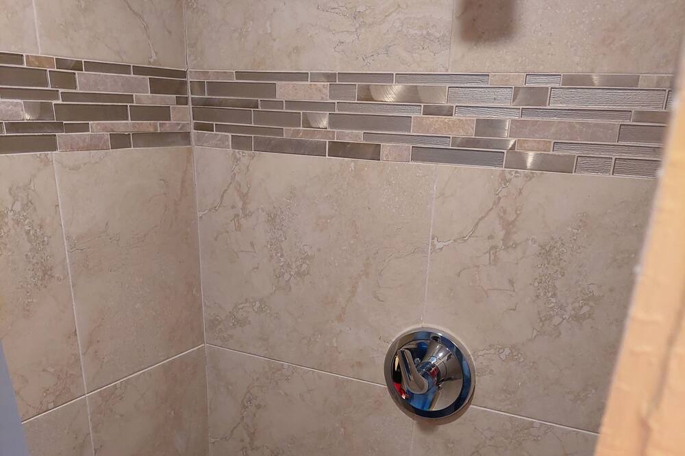 Photo of Bathroom in Edgewater