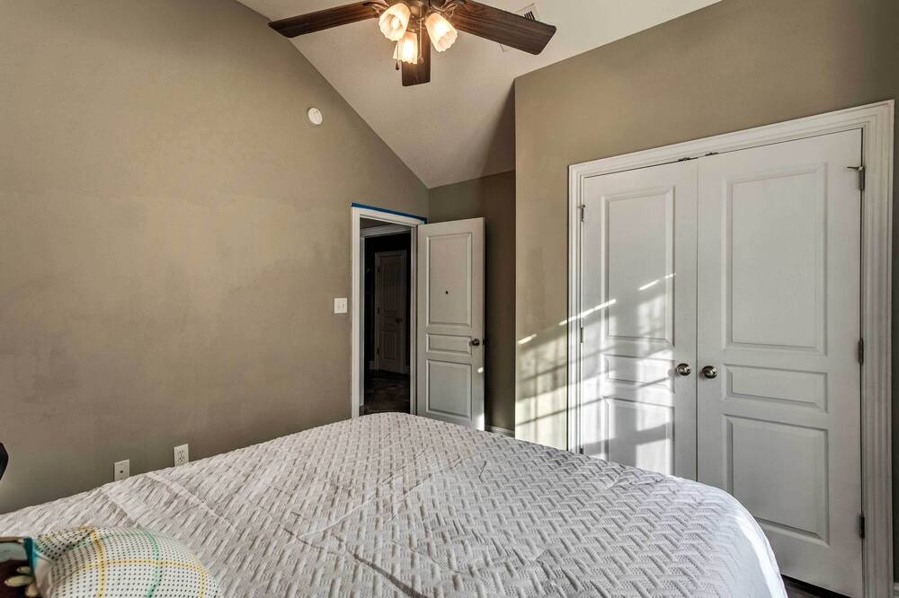 Photo of Bedroom in Valdosta