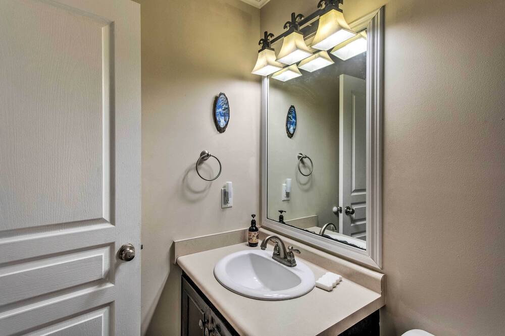 Photo of Bathroom in Valdosta