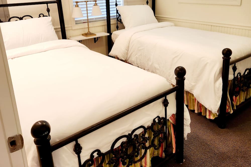 Photo of Bedroom in Foley
