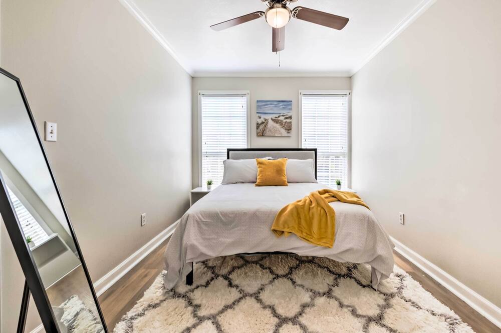 Photo of Bedroom in Long Beach