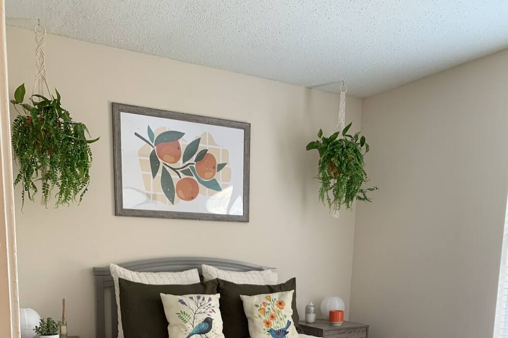 Photo of Bedroom in Lake Purdy