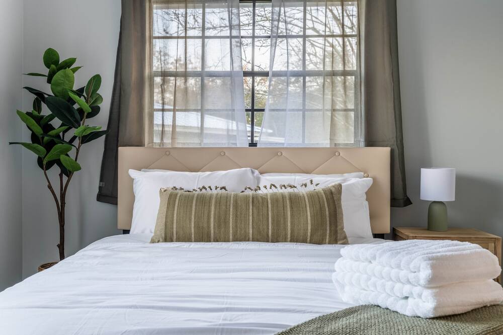 Photo of Bedroom in Saint Augustine Shores