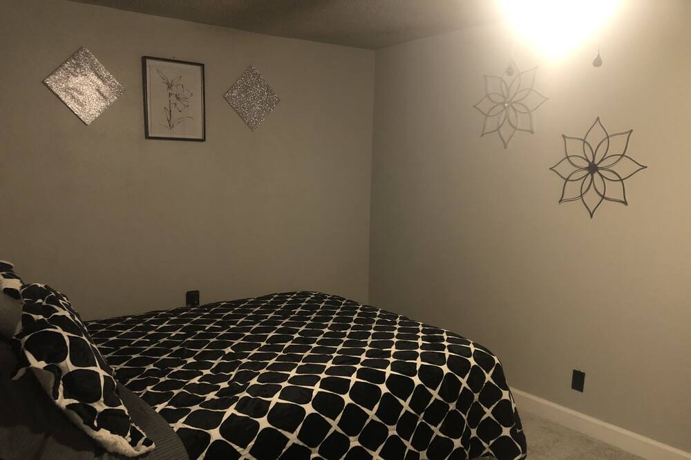 Photo of Bedroom in Pine Bluff
