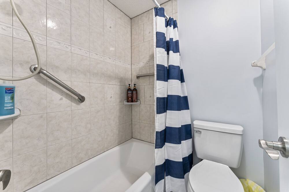 Photo of Bathroom in Sandalwood