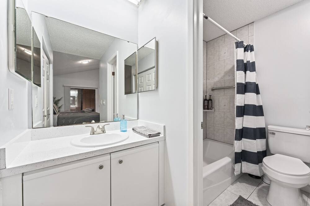 Photo of Bathroom in Sandalwood