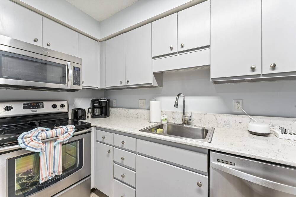 Photo of Kitchen in Sandalwood