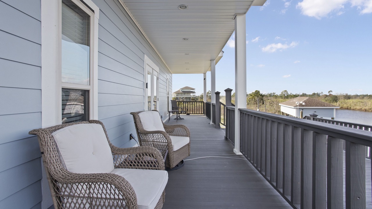 Photo of Patio Balcony in Shoreline Park