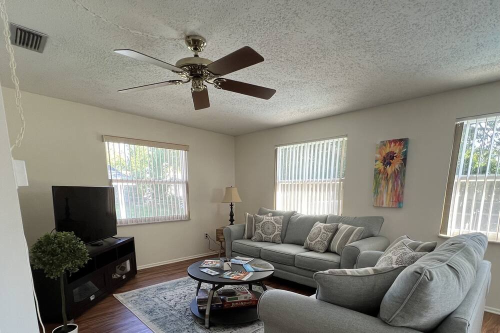 Photo of Livingroom in Saint Augustine Shores