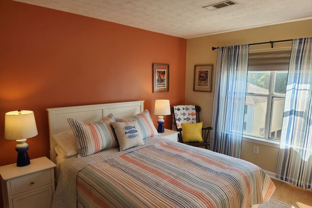Photo of Bedroom in Dadeville