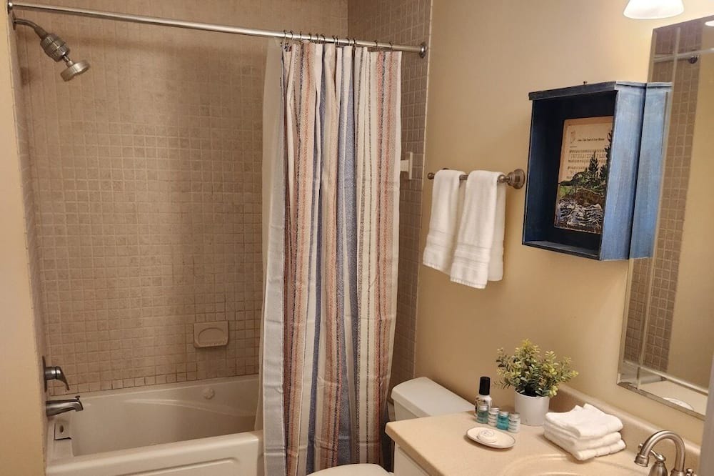Photo of Bathroom in Dadeville