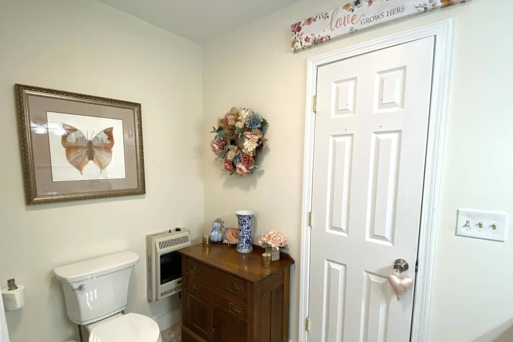 Photo of Bathroom in Griffin