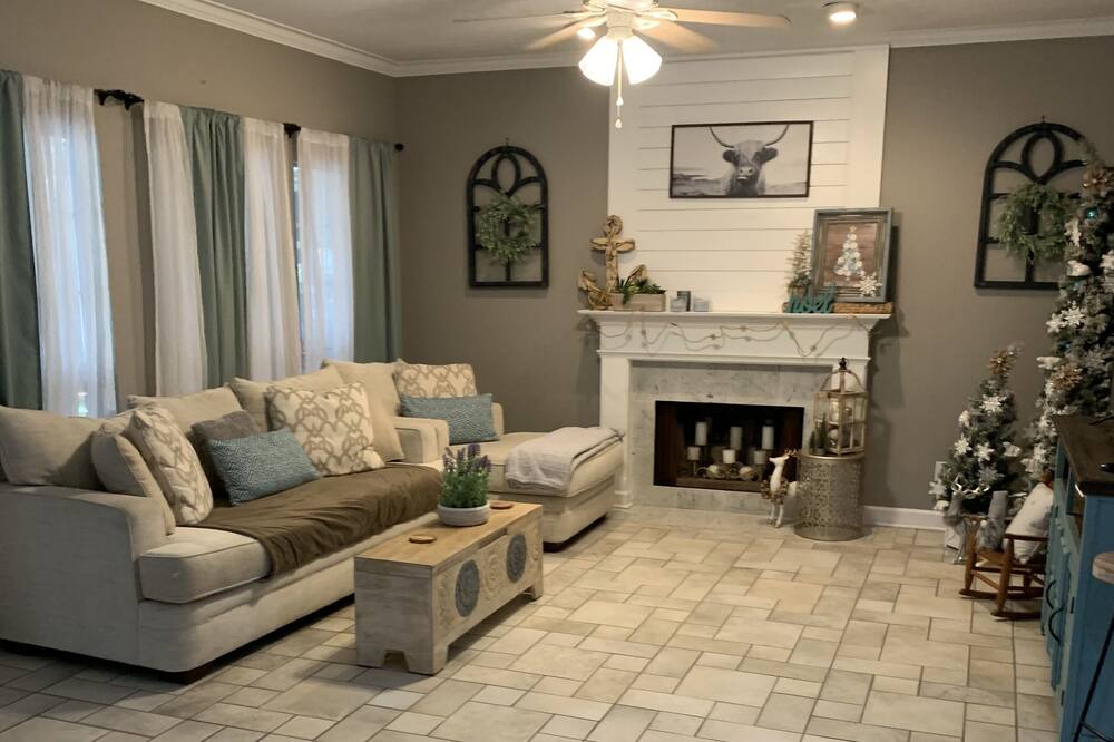 Photo of Livingroom in Malbis