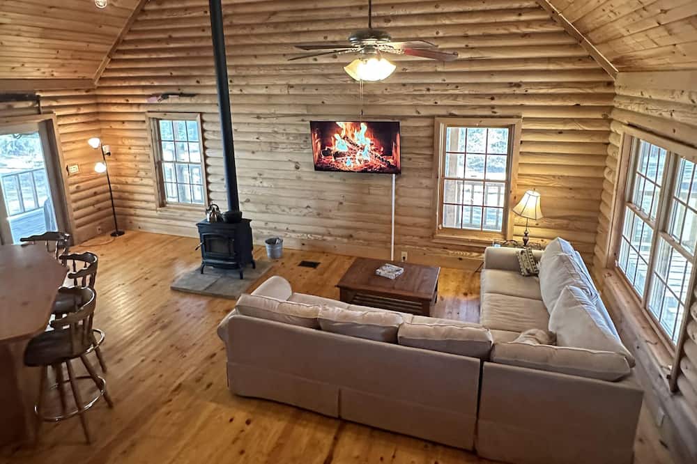 Photo of Bedroom in Crystal Springs