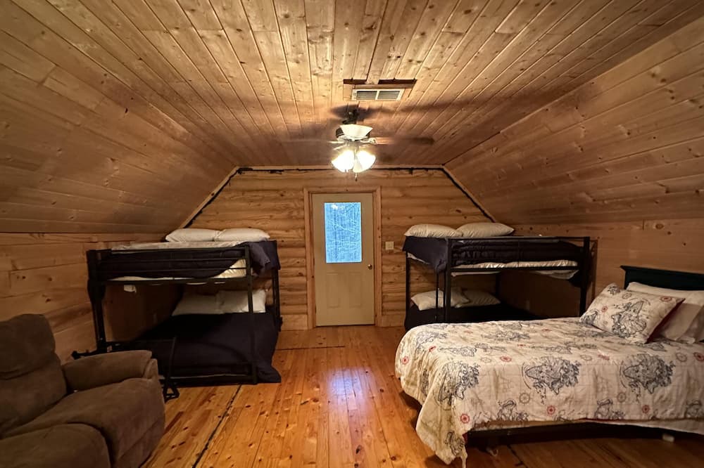 Photo of Bedroom in Crystal Springs