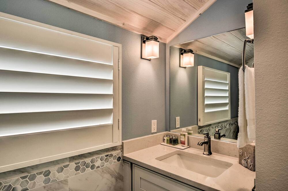 Photo of Bathroom in New Smyrna Beach