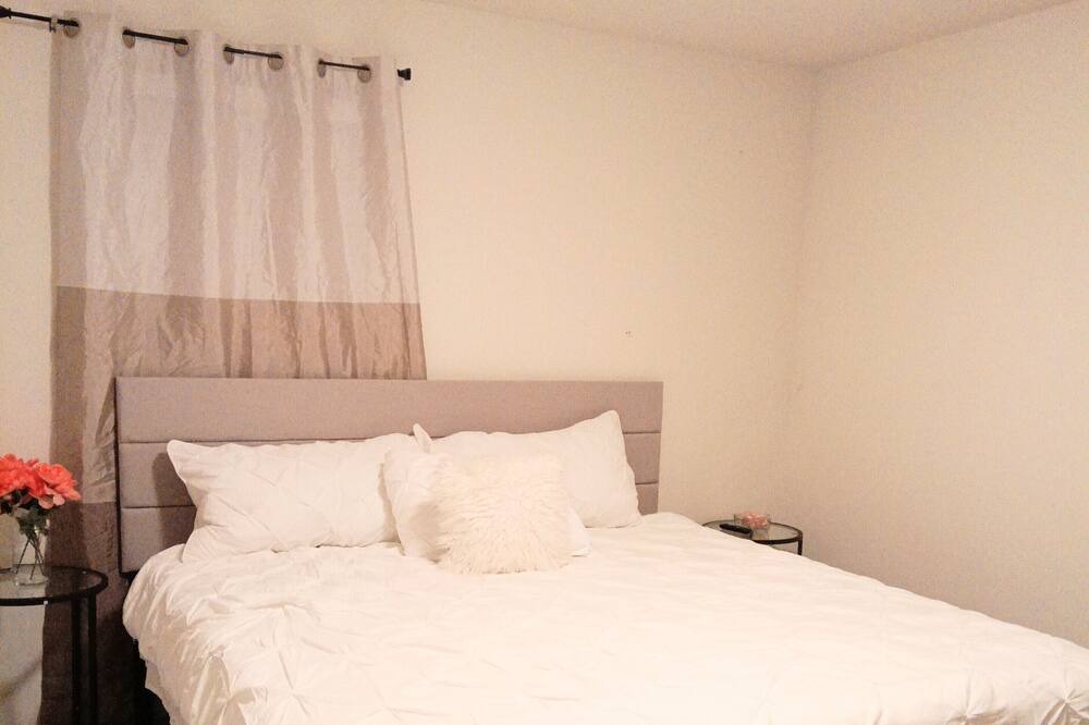 Photo of Bedroom in North Decatur