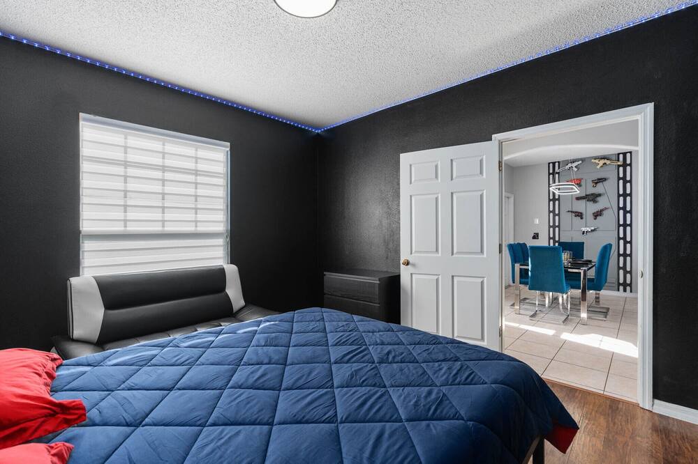 Photo of Bedroom in Sunset Ridge