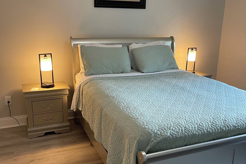 Photo of Bedroom in Grovetown