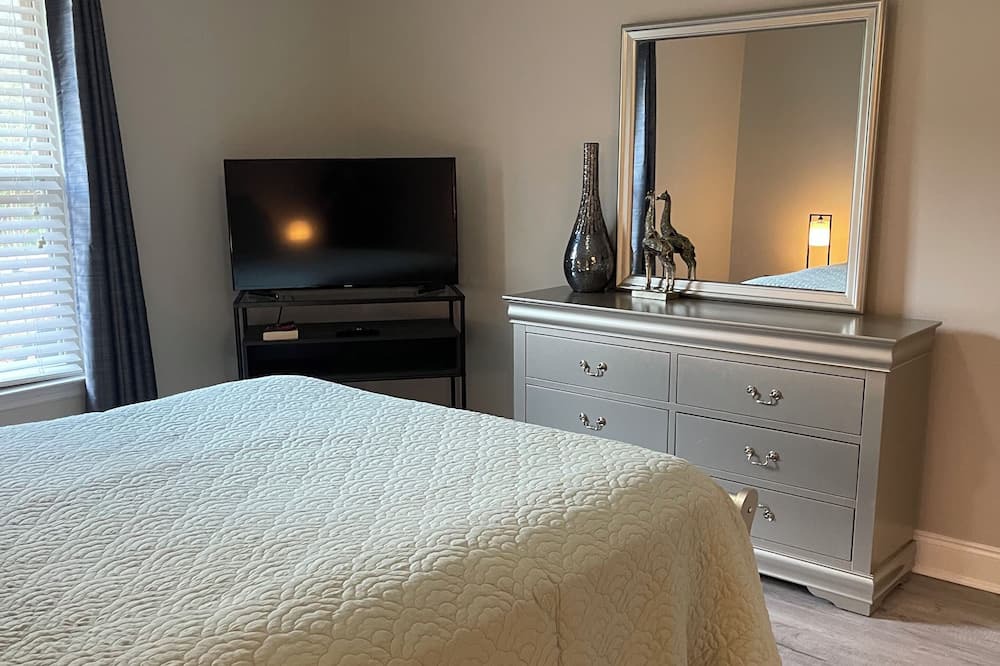 Photo of Bedroom in Grovetown
